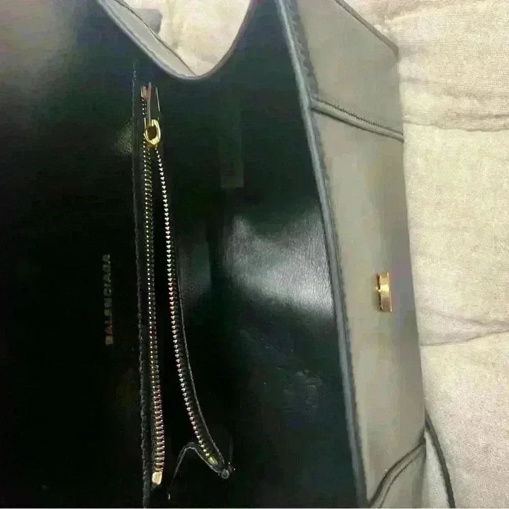 BALENCIAGA Hourglass Small leather crossbody bag - Picture 11 of 13